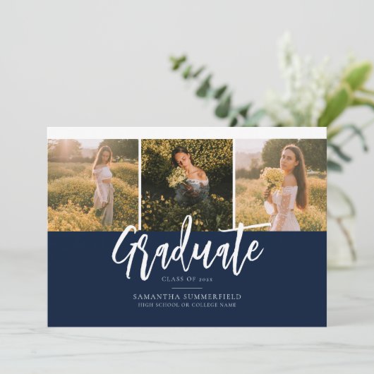 Afstuderen 2025 Navy blauw en wit script Aankondiging (Staand voorkant)