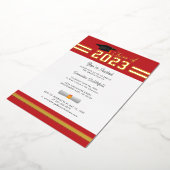 Afstuderen 2025 Rood Afstudeerder Party Goud Folie Uitnodiging (Gedraaid)