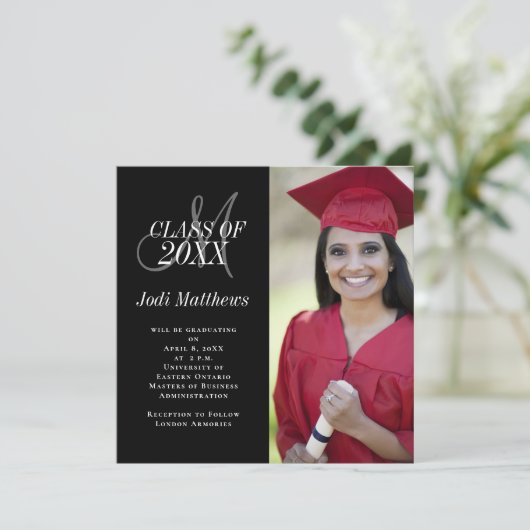 Afstuderen Aankondiging Monogram Foto Afstudeerder (Staand voorkant)