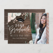 Afstuderen Afstuderen rustieke houten bloemenchiqu Uitnodiging Briefkaart (Voorkant / Achterkant)