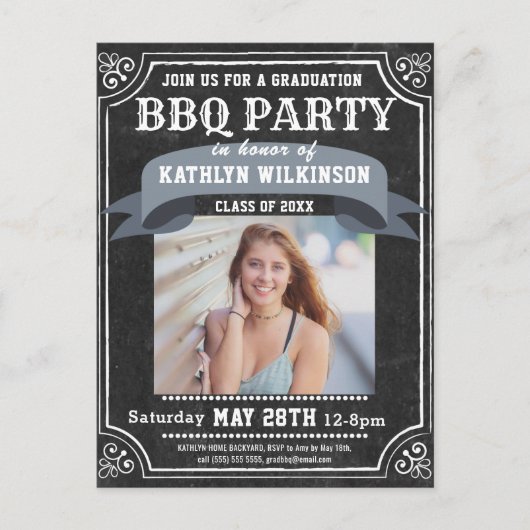 Afstuderen BBQ Party Chalkboard Photo Uitnodiging (Voorkant)