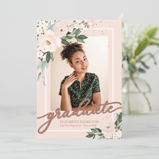 Afstuderen Blush Floral Afstudeerder Aankondiging (Staand voorkant)