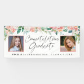 Afstuderen Blush Pink Floral Handgeschreven Script Spandoek (Horizontaal)
