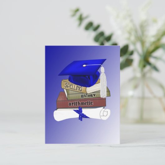 Afstuderen Boeken Pet en Diploma, blauw Aankondigingskaart (Staand voorkant)