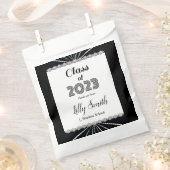 Afstuderen Burst Black & White Class of 2023 Bedankzakje (Geknipt)