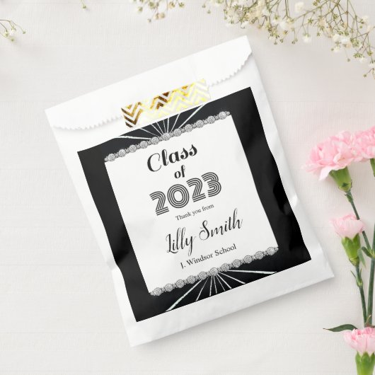 Afstuderen Burst Black & White Class of 2023 Bedankzakje (Gezegeld)