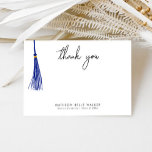 Afstuderen Dank u Blue Tassel Bedankkaart<br><div class="desc">Eenvoudig afstuderen thema dank u kaart met lege ruimte om handgeschreven berichten in het midden te schrijven. Aan de zijkant bevindt zich een afbeelding van een blauw kwastje.</div>