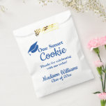 Afstuderen één slim koekje om blauw Afstudeerder t Bedankzakje<br><div class="desc">afstuderen koekjeszak gunstzak,  to-go goodie een smart cookie,  aangepaste popcorn traktatie 2024 2027,  gepersonaliseerde aanpassen van uw college blauw,  middelbare school universiteit dank u,  aangepaste viering PhD MBA-afstudeerder,  afstuderen Master Nursing Doctor,  get-together vieren Law Med Uni,  medische 2026 klasse van 2025,  Bachelor JD doctoraat kleuterschool partij</div>