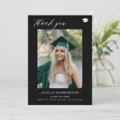 Afstuderen eenvoudig modern zwart foto afstuderen bedankkaart (Staand voorkant)