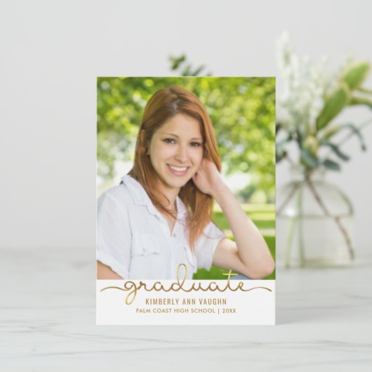 Afstuderen Eenvoudige DIY Gold Stripe flatkaart Aankondiging (Staand voorkant)