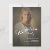 Afstuderen Elegant White Script Overlay Photo Kaart (Achterkant)