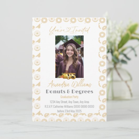 Afstuderen foto donuts en graden 2025 kaart (Staand voorkant)