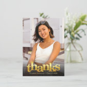 Afstuderen foto gouden typografie vet modern bedankkaart (Staand voorkant)