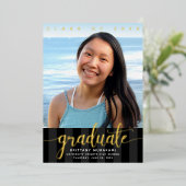 Afstuderen foto modern script zwart echt goud folie uitnodiging (Staand Voorkant)