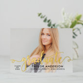 Afstuderen Gold Modern Script Afstuderen Foto Folie Uitnodiging (Staand Voorkant)