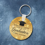 Afstuderen Gold Sparkle Chic Custom School Name Sleutelhanger<br><div class="desc">Elegant faux gold sparkle afstuderen monogram sleutelhanger voor een afgestudeerden op school of in het hoger onderwijs met uw eigen naam en klasse in het midden. Pas dit mooie stokje aan en geef je vrienden uit tijdens de ceremonie.</div>