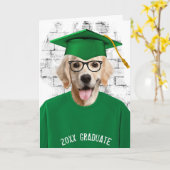 afstuderen gouden rekwisiet in groen t-shirt kaart (Gele Bloem)