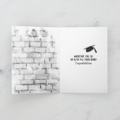 afstuderen gouden rekwisiet in rood t-shirt kaart (Binnen)