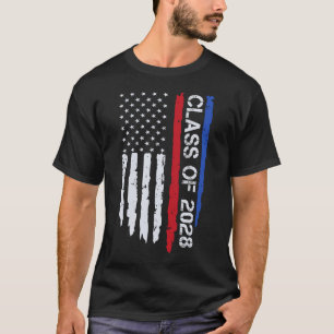 Afstuderen klasse van 2028 Senior Amerikaanse vlag T-shirt