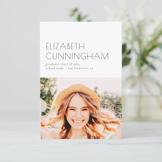 Afstuderen klasse van 20XX minimalistisch foto-Afs Aankondiging (Staand voorkant)