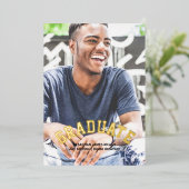 Afstuderen Masculine Modern Aangepast Folie Uitnodiging (Staand Voorkant)