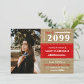 Afstuderen met rode en gouden doosjes en pennen kaart (Staand voorkant)