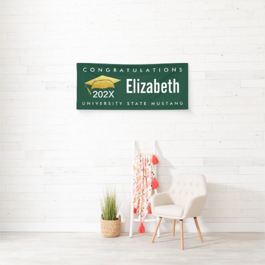 Afstuderen Modern Bold Simple Gold Pet op groen Spandoek (Insitu)