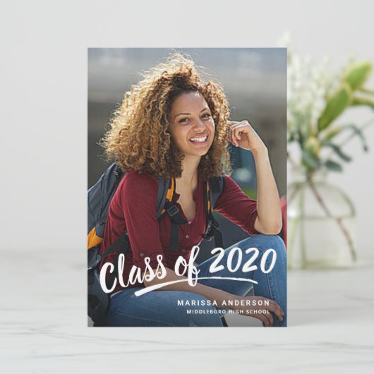 Afstuderen Modern Brush Script 2+Sided Party 2020 Kaart (Staand voorkant)