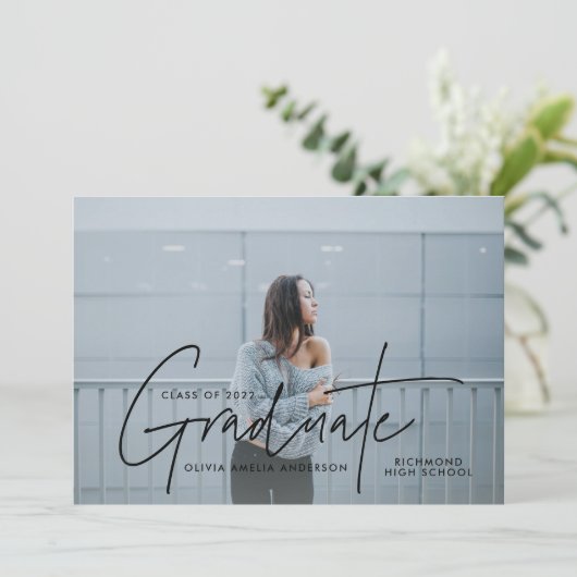 Afstuderen modern fotoscript elegant kaart (Staand voorkant)