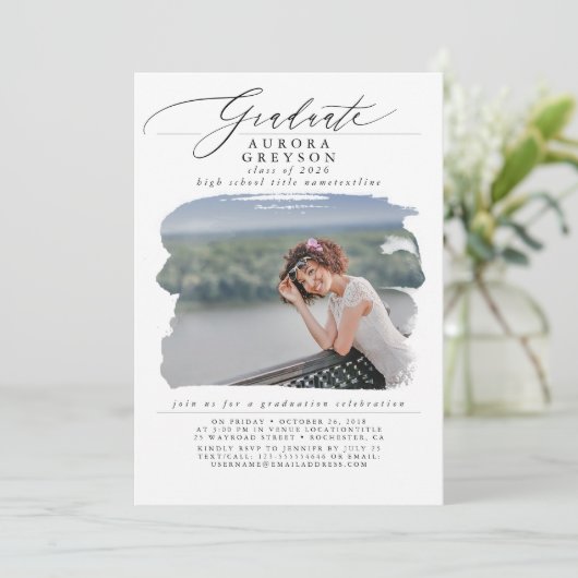 Afstuderen Modern Minimal Fotouitnodiging Kaart (Staand voorkant)