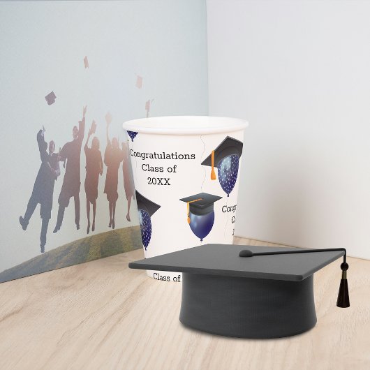 Afstuderen Mortarboard en ballonnen Papieren Bekers