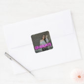 Afstuderen neon roze foto modern congratievierkant vierkante sticker (Envelop)
