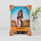 Afstuderen Oranje en zwart Football Aankondiging (Staand voorkant)