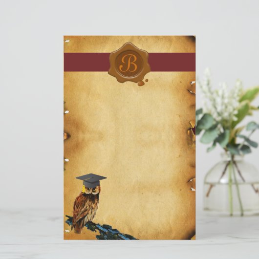 AFSTUDEREN OWL PARCHMENT BROWN WAX SEAL MONOGRAM BRIEFPAPIER (Staand voorkant)