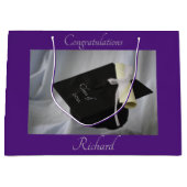 Afstuderen Paars Pet & diplomaat Gepersonaliseerd Groot Cadeauzakje (Voorkant)