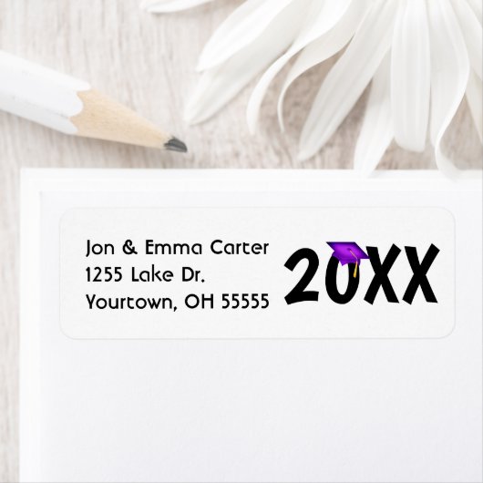 Afstuderen paars pet en goudassel etiket (Insitu)