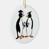 Afstuderen Penguins Cartoon Keramisch Ornament (Rechts)