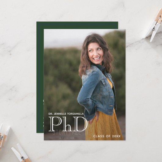 Afstuderen PhD Aankondiging Foto: White Green (Voorkant / Achterkant in situ)