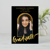 Afstuderen Photo Arch Stijlvol Script Zwart Goud Folie Uitnodiging (Staand Voorkant)