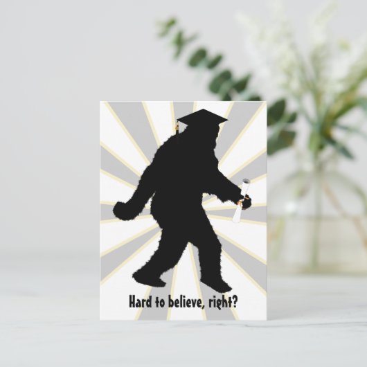 Afstuderen Sasquatch Aankondigingskaart (Staand voorkant)