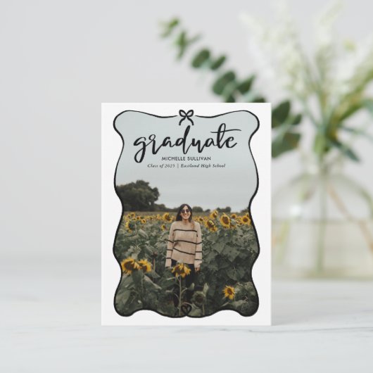 Afstuderen Script Schattige Bow Heart Lijst | Foto Aankondigingskaart (Staand voorkant)