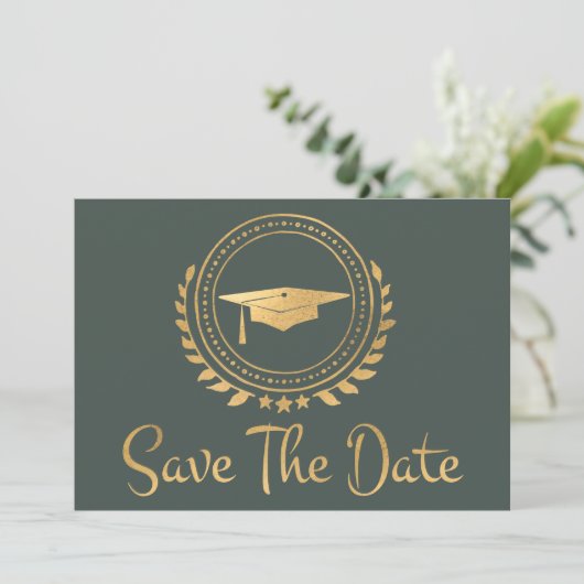 Afstuderen sparen de Datum Gold Emblem Afstudeerde Save The Date (Staand voorkant)