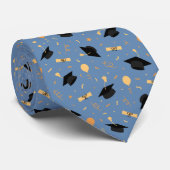 Afstuderen Thema met Pet, Diploma, Ballonnen Blauw Stropdas (Opgerold)