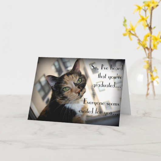 Afstuderen van Aloof Cat Kaart (Gele Bloem)