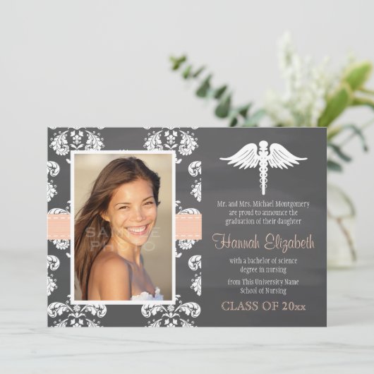 Afstuderen van Coral Chalkboard-verpleegschool Kaart (Staand voorkant)