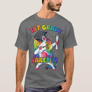 Afstuderen van de eerste graad van het borstbeen v t-shirt