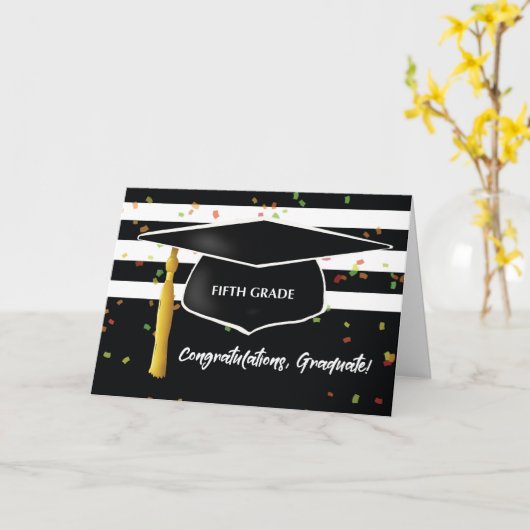 Afstuderen vijfde graad met Pet en zwart-wit Kaart (Gele Bloem)