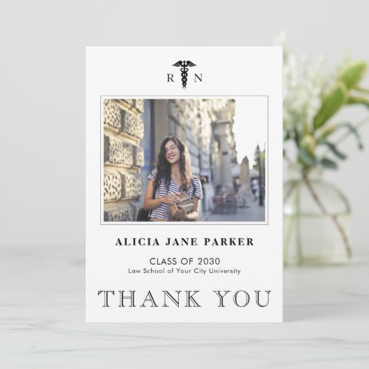 Afstuderen voor verpleegkundigen eenvoudige modern bedankkaart (Staand voorkant)