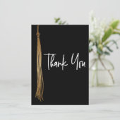 Afstuderen Zwart Goud Tassel Modern Handgeschreven Bedankkaart (Staand voorkant)
