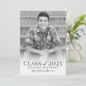 Afstuderen Zwart Wit Man Foto Afstuderen Aankondiging (Staand voorkant)